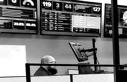 Technician providing business IT support in Houston